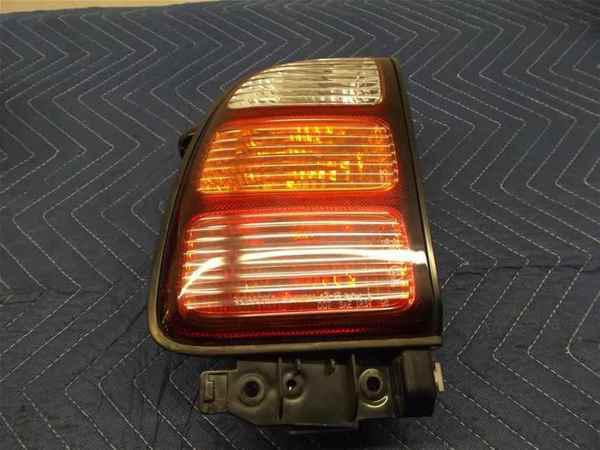 1996-1997 toyota rav-4 tail lamp lh oem lkq