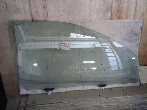 Toyota vitz 1999 front right door glass [3613130]