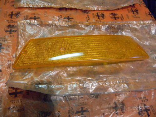 Alfa romeo spider amber front right turn light signal lens 70-82  - nos