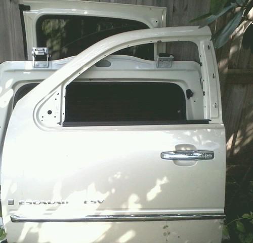 2007 to 2013 cadillac escalade driver door with door handle and chrome emblems 