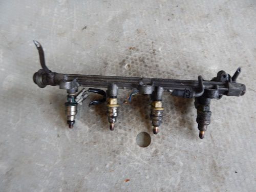 1996 1997 1998 geo tracker 4 cyl fuel rail with injectors