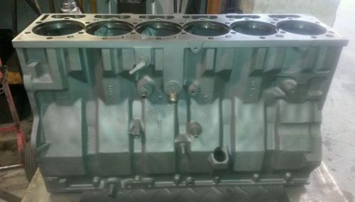 Dt570 ht570 cylinder block