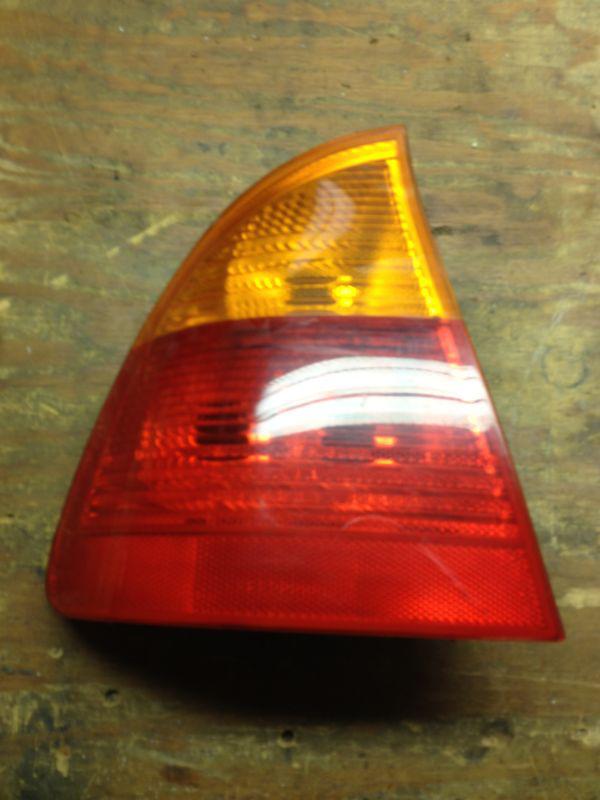 Bmw e46 wagon touring taillight yellow turn signal (l) oem used drivers side