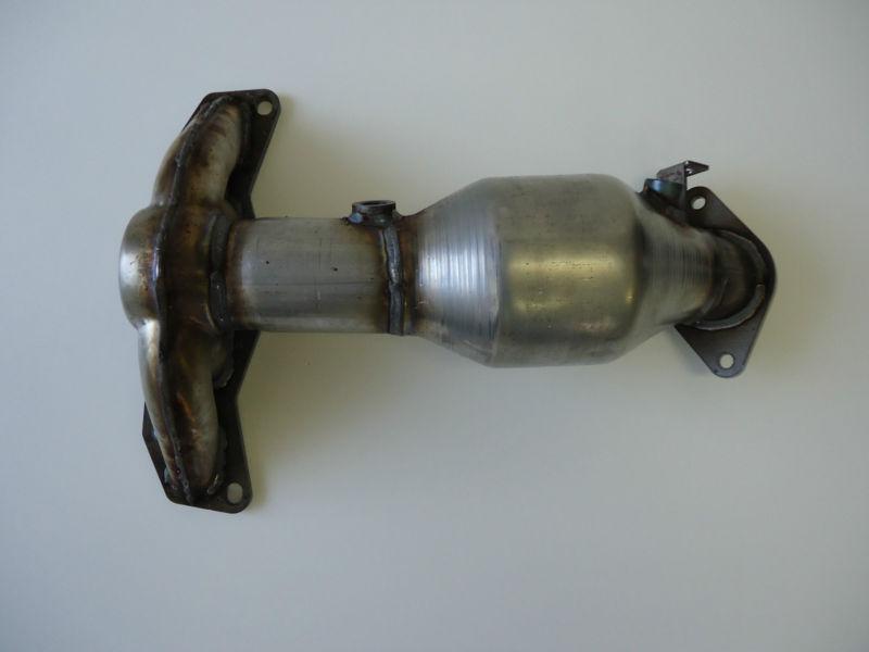 Nissan sentra v4 2.5l 2002-2006 manifold catalytic converter