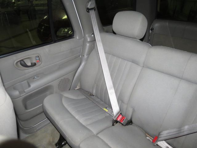 2004 chevy s10 blazer rear seat belt & retractor only rh passenger gray