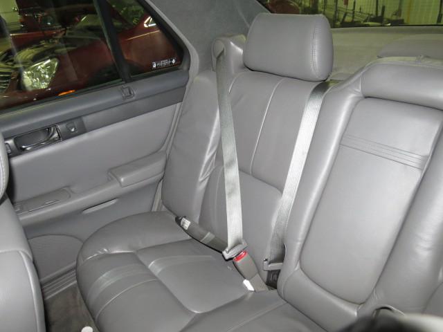 2002 cadillac seville rear seat belt & retractor only rh passenger gray