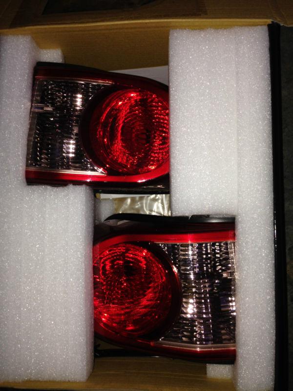 Oem toyota fj cruiser tail lights 2007-2011