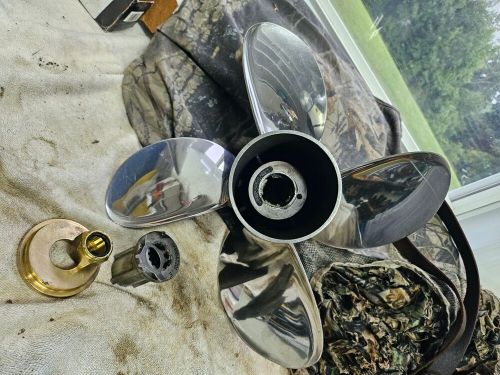 Boat propeller 4 blade stainless mercury trophy, 99%, freshwater only