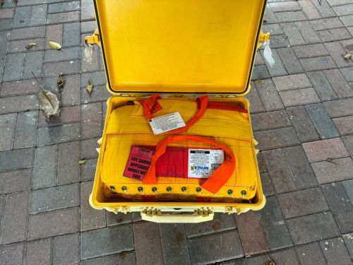 Winslow boat life raft | offshore 6 person w/ case