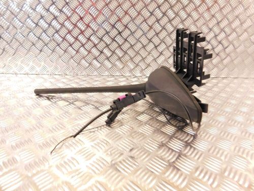 Bmw 1 series e81 e87 black antenna base aerial control unit module 6925356