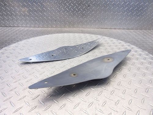 2009 06-16 kawasaki vulcan 900 vn900 classic oem front windshield trim