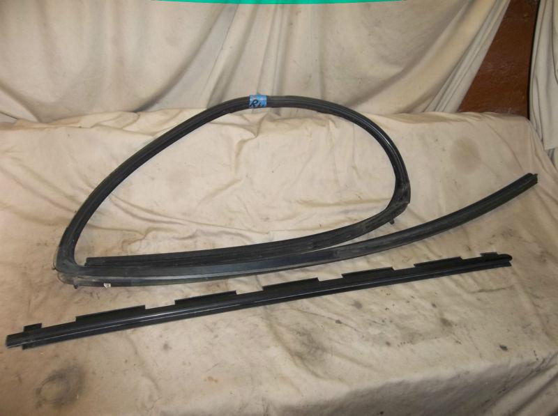 88 89 90 91 92 93 94 chevy gmc passenger right front door window glass seals