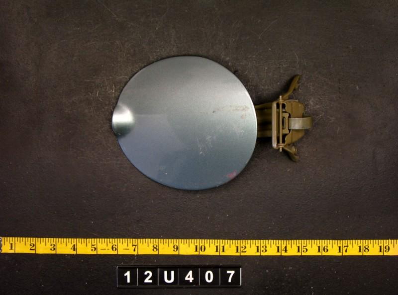 05 taurus fuel filler door lid gas tank cover cap oem gray 12u407