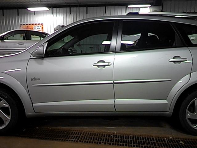 2005 pontiac vibe 85030 miles front door left