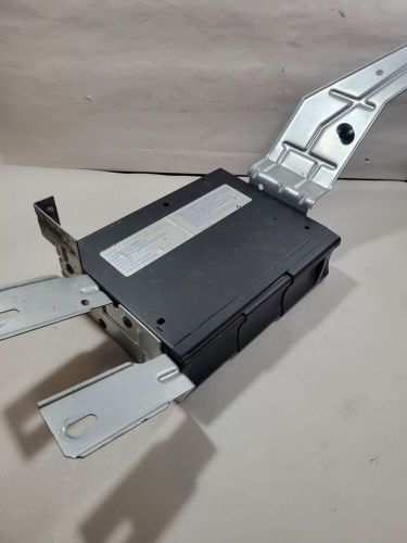 98-99 ford/lincoln 6 disc cd changer w/ mounting bracket oem xw1f-18c830-ab