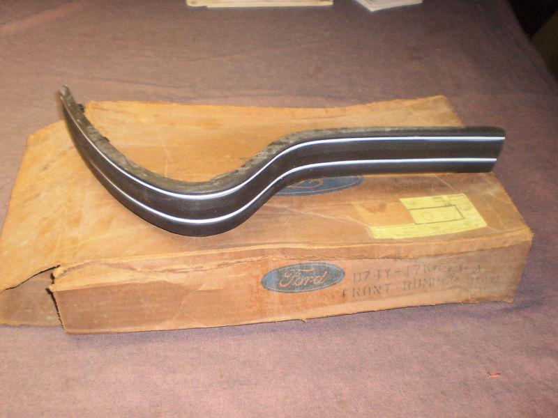 Monarch 75,77, granada ghia 76,77 front bumper outer pad rh orig. ford nos