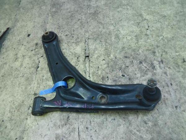 Toyota porte 2007 front left lower arm [1251740]