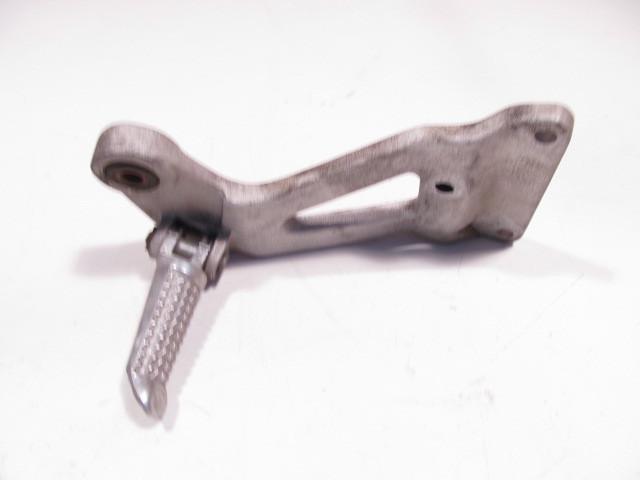 Suzuki gsx-r750 gsxr 750 1988-1989 right rear foot peg & bracket 118308