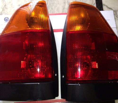 2007 gmc envoy denali rear tail lights