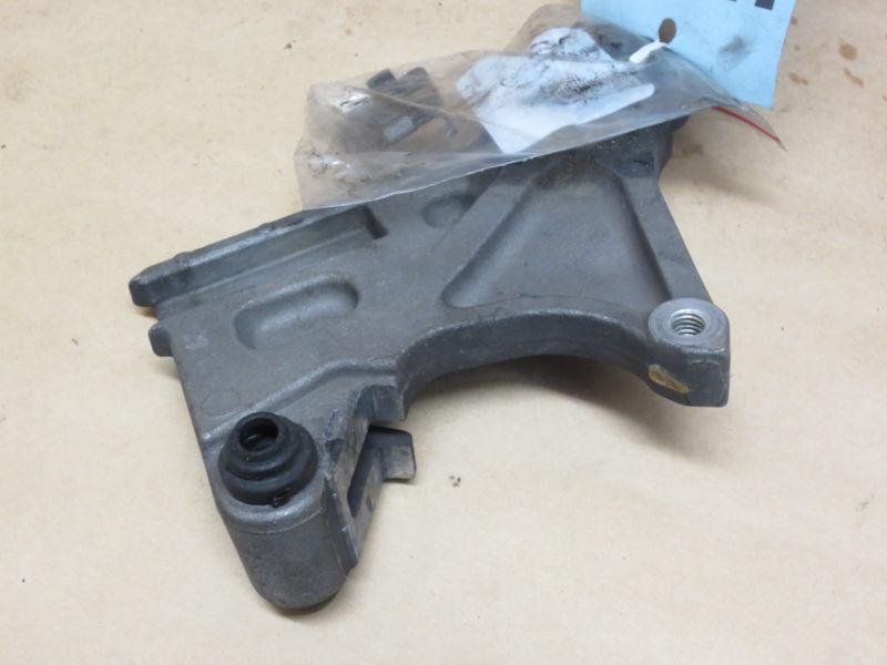 04 2005 2006 2007 yamaha fz6 fz600 rear caliper bracket mount oem 