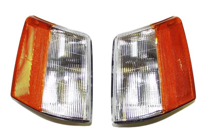 Crown automotive 56005104 side parking lamp 93-98 grand cherokee (zj)