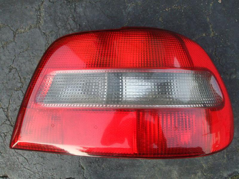 00-04 volvo s40 s-40 passenger tail light lamp right side oem bulbs harness s 40