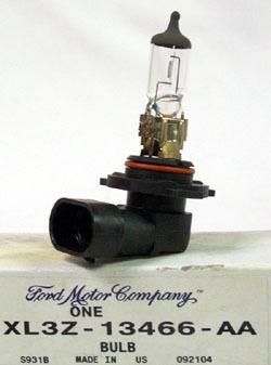 Ford xl3z-13466-aa xl3z13466aa headlight bulb new w box