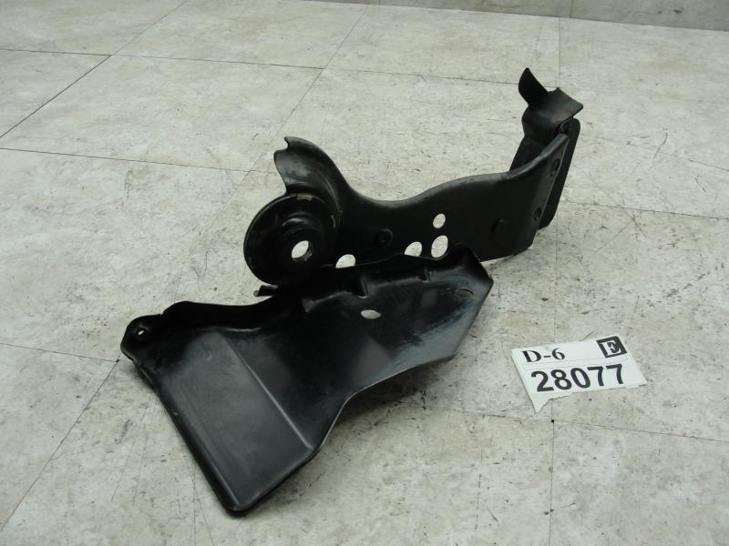 2007 08 g35 sedan left driver side quarter panel lower bracket stone guard plate