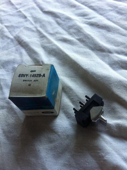 Nos ford licoln mark vi town car 1980- 1989 oem window switch e0vy-14529-a 82 83