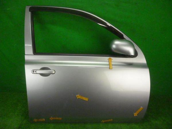 Nissan march 2003 front right door assembly [1413100]