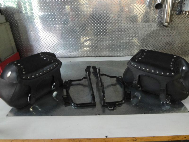 4585- 02 yamaha xvs1100 v star classic luggage saddlebags w/ brackets - accesory