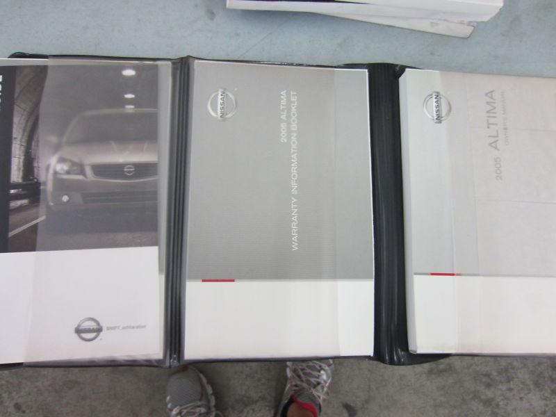 2005 dodge magnum owners manual with navigation & warranty guides 