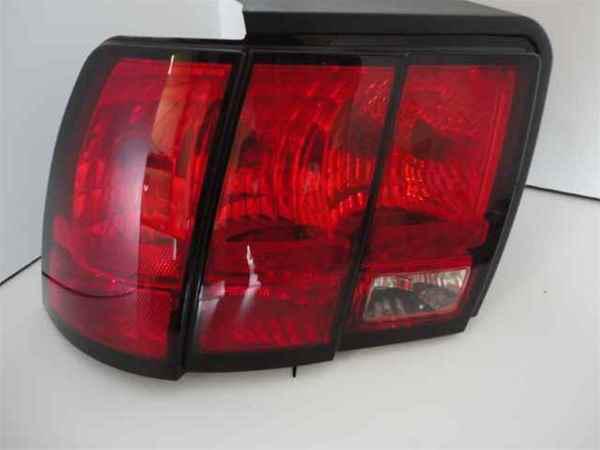 1999-2004 ford mustang tail lamp lh oem lkq