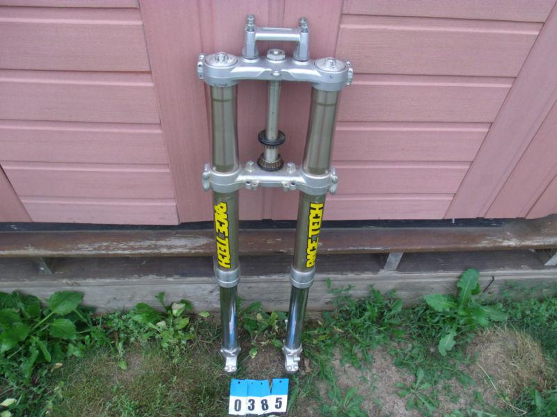 2004  rm-z250 forks & triple clamp