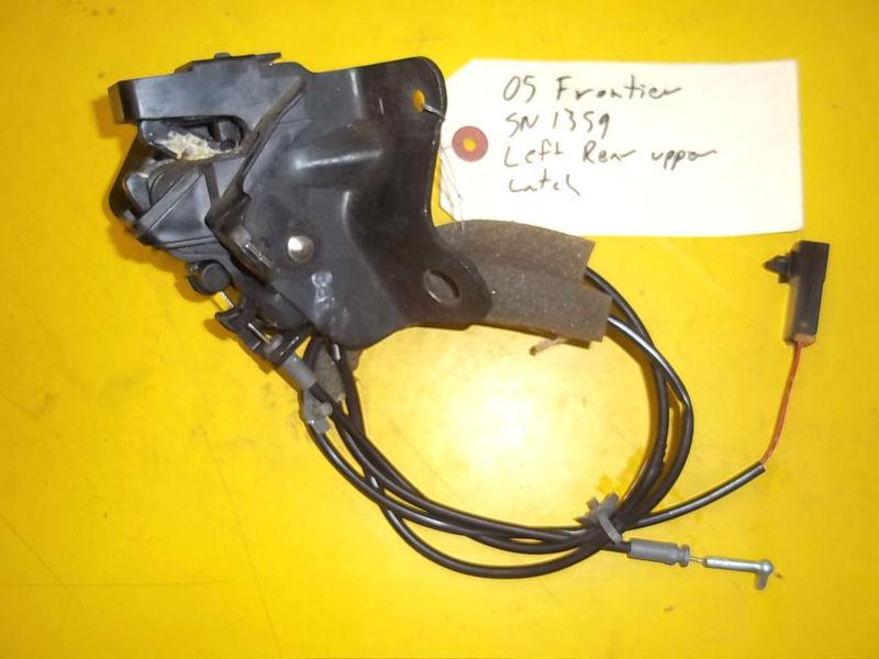 05-11 nissan frontier king cab pickup rear left driver side top upper door latch