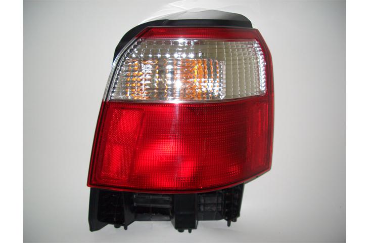 Right passenger side replacement tail light 01-01 subaru forester 84201sc080