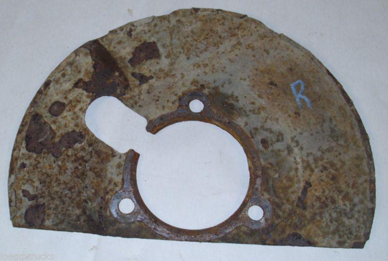 2002 chevy trailblazer ls 4d 4.2l right front brake backing plate