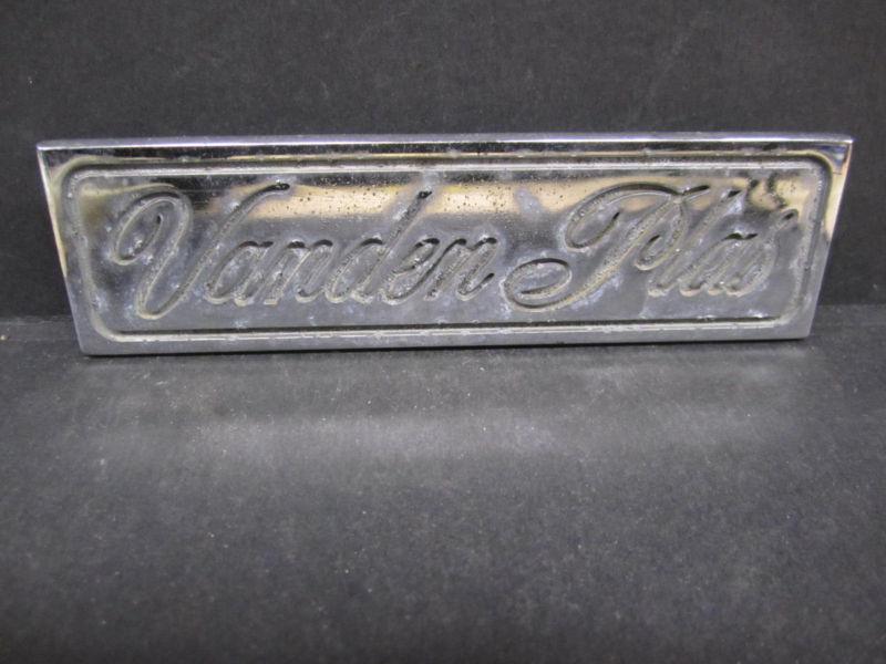 Jaguar vanden plas emblem ornament oe " vanden plas "  metal