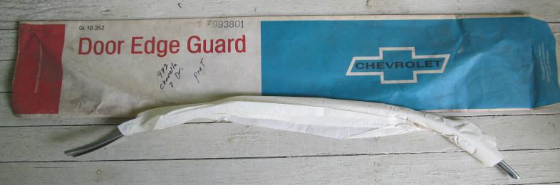Nos 1972 chevrolet chevy chevelle 2  door door edge guard moulding set gm 993801