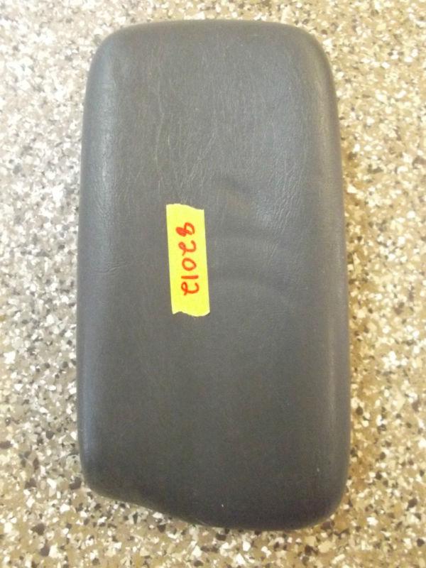 99 00 01 02 03 04 05 pontiac grand am - center console / arm rest  lid - grey