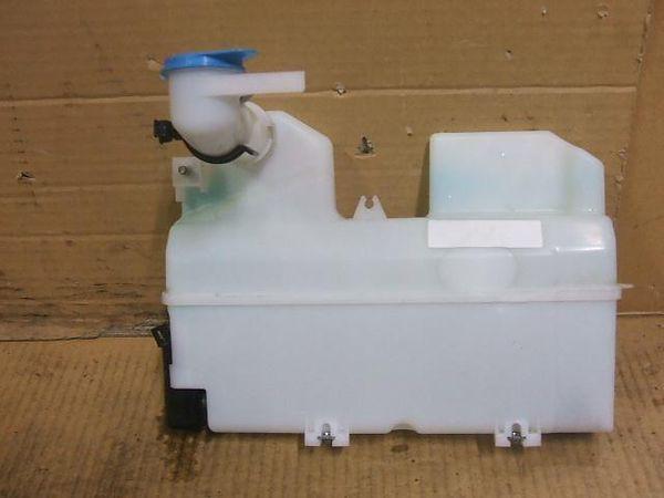 Nissan moco 2006 washer tank [0067300]