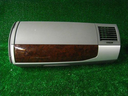 2010 chrysler town and country top dash glove box door assembly