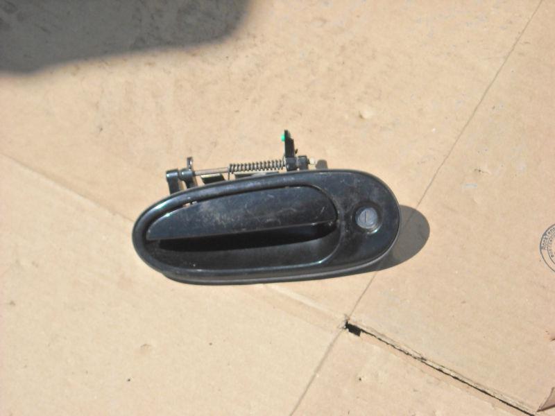 98 99 00 01 02 03 04 05 pontiac grand am outside door handle l/f