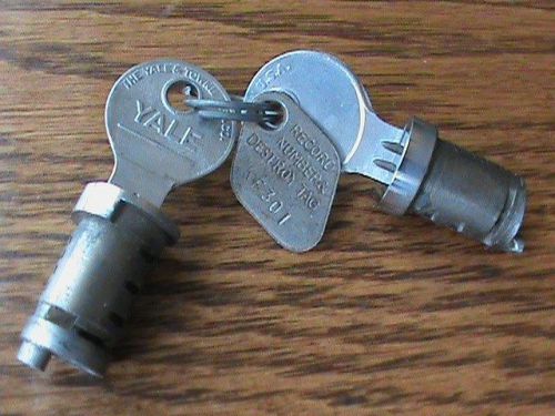 1946 1947 kaiser frazer  2 door lock cylinders nos