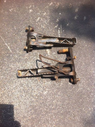 Yamaha 1987 yfm350er moto 4 foot rests pair