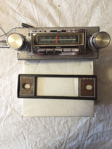 Kraco kid-575 am/fm 8-track eight-track car stereo vintage