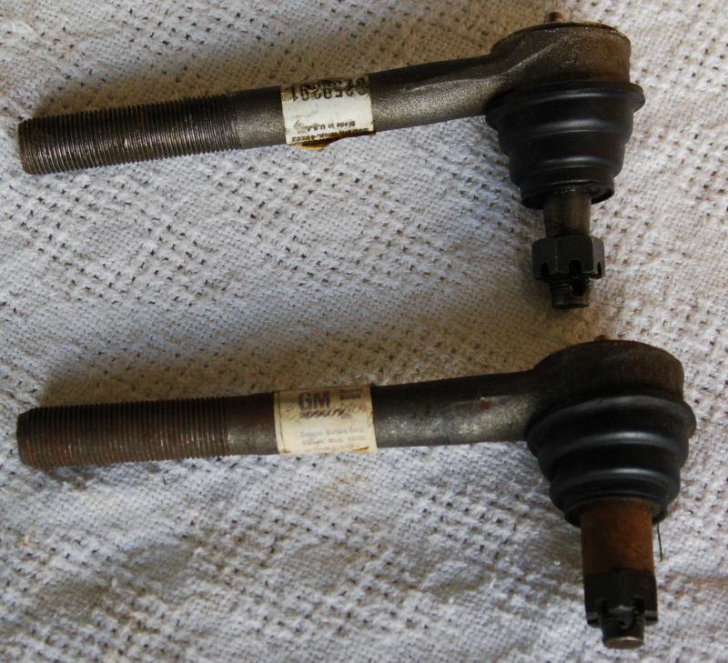 Nos gm outer tie rods (one set of 2) for 1967-1972 chevy pick-up truck