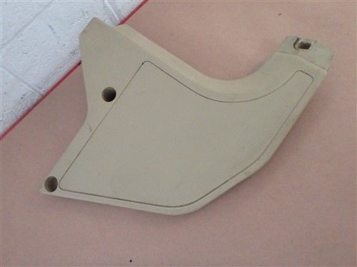 Sand interior kick panel rh passengers side jeep cherokee xj 1991-1996