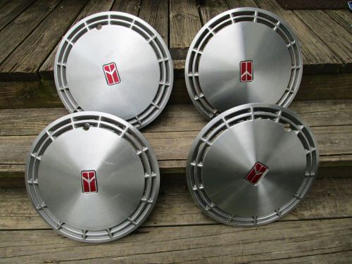 1989 90 91 oldsmobile 88 &amp; 98 hubcaps set of 4 (3 of the 4 are nos)