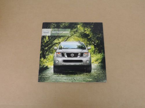 2012 nissan pathfinder s sv le 4x2 4x4 sales brochure dealer catalog